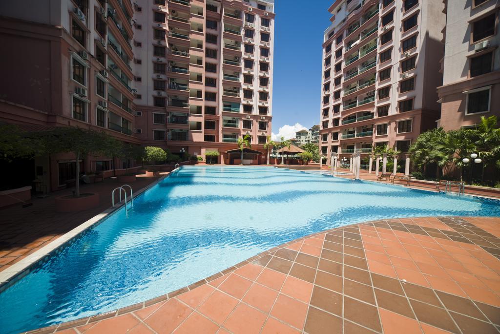 Nana Marina Court Apartment Kota Kinabalu Exterior photo