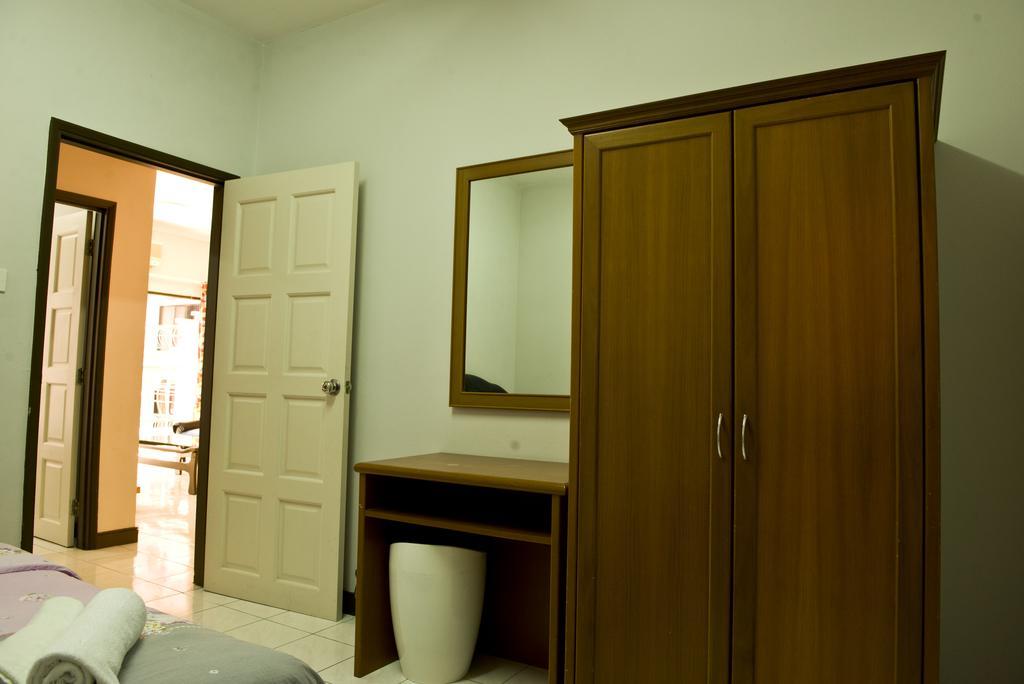 Nana Marina Court Apartment Kota Kinabalu Exterior photo